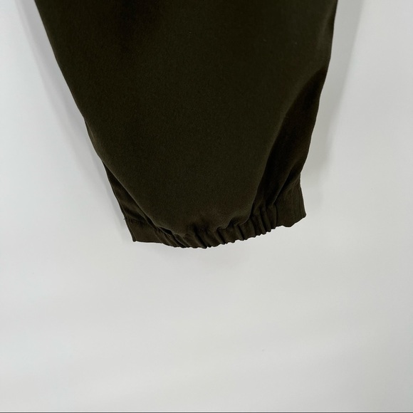 Belle Vere green pants with elastic waist size 8 - Picture 5 of 5